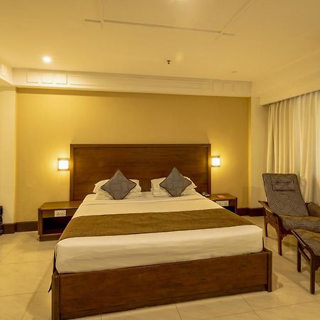 Hotel Ivory Tower Bangalore Esterno foto