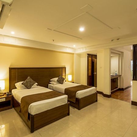 Hotel Ivory Tower Bangalore Esterno foto