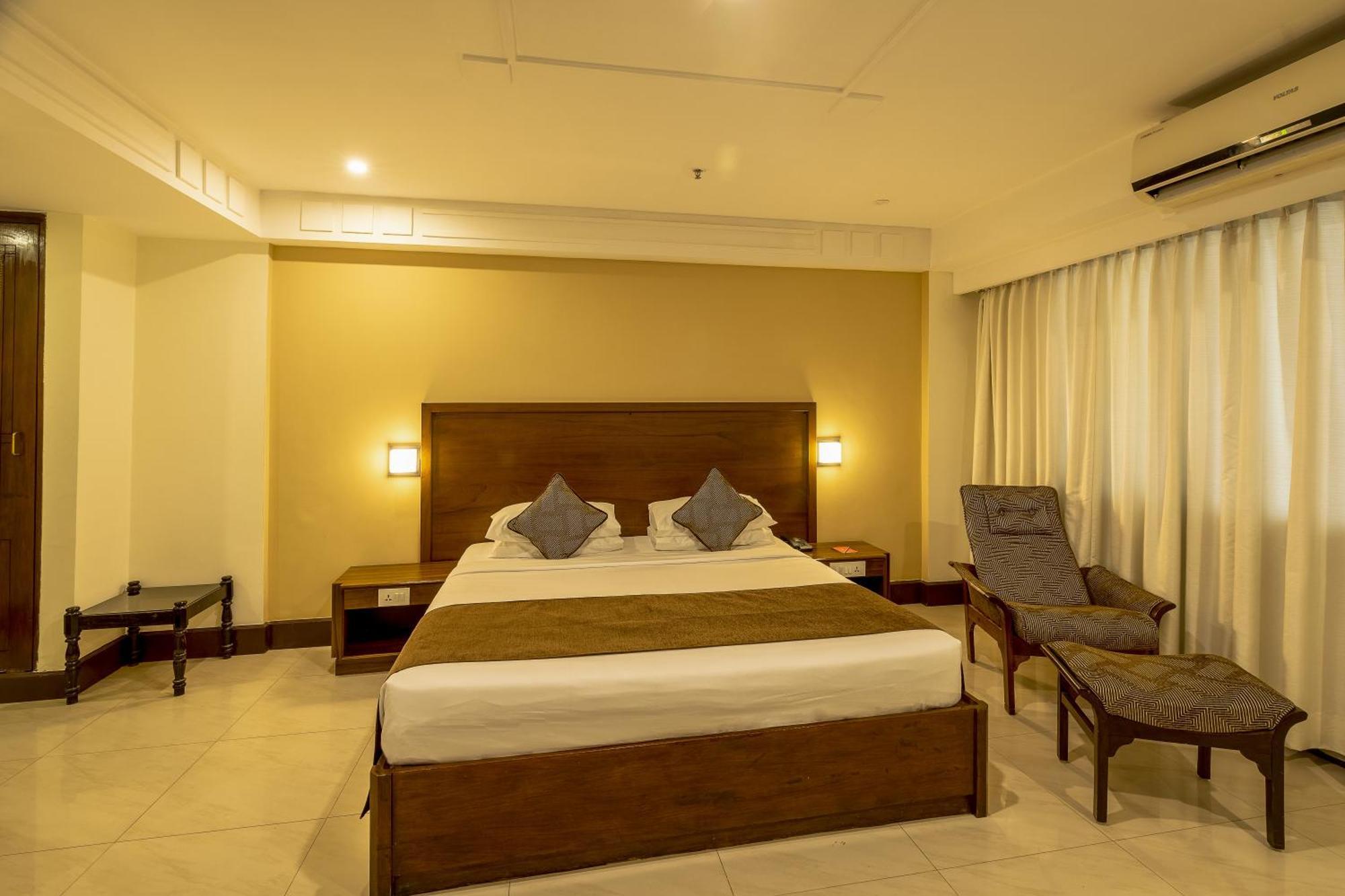 Hotel Ivory Tower Bangalore Esterno foto