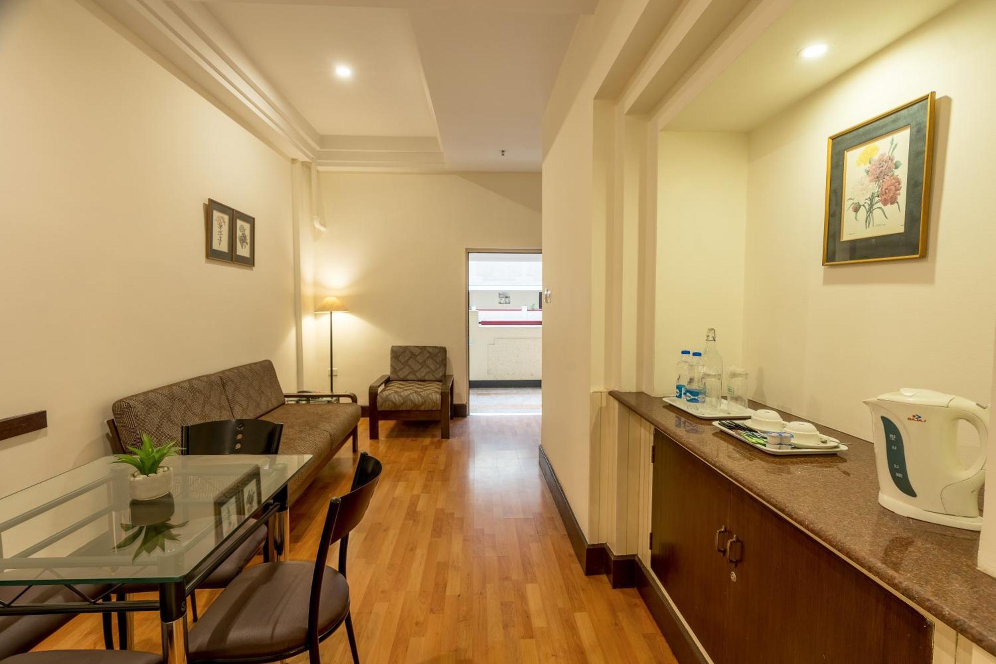 Hotel Ivory Tower Bangalore Esterno foto