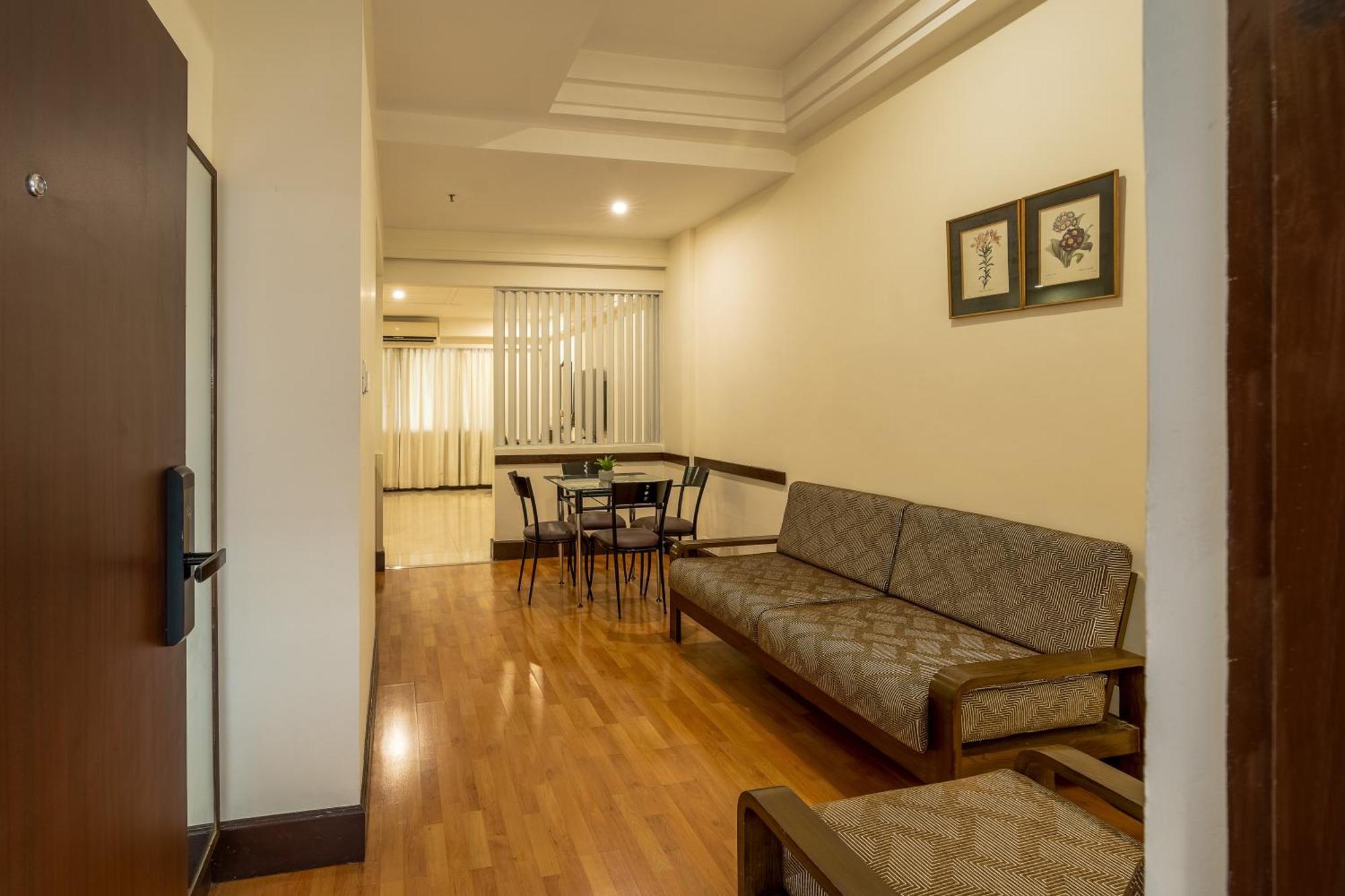 Hotel Ivory Tower Bangalore Esterno foto